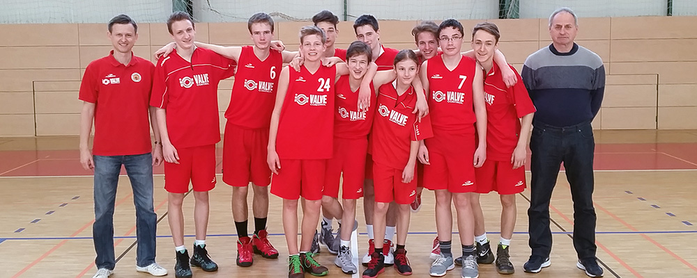 U19